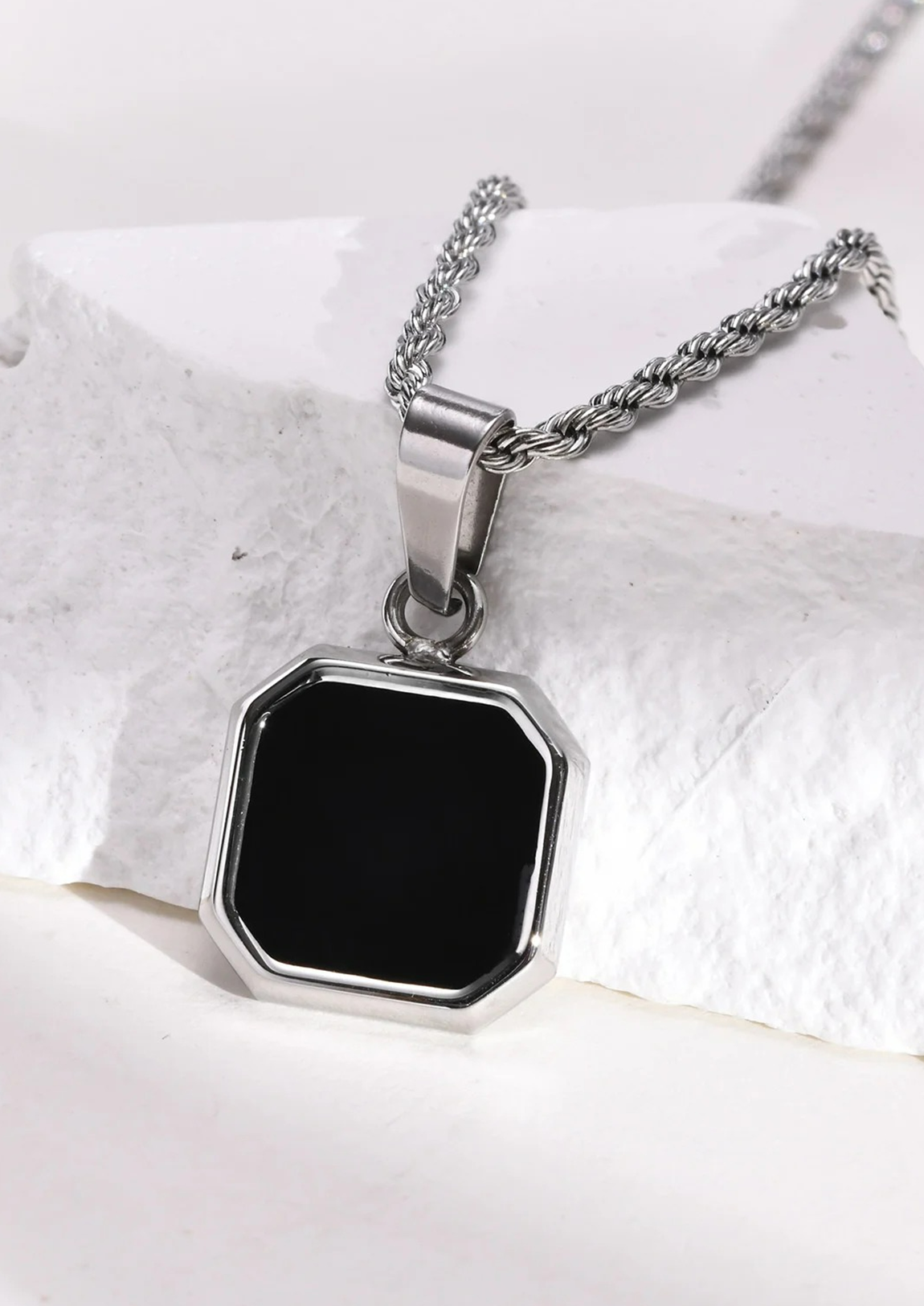 Colar Masculino Stevan de Aço com Pingente Quadrado