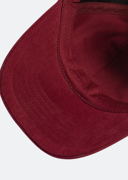 Boné Masculino "Quiet Your Mind" Vermelho Aba Curva