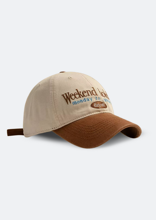 Boné Masculino Branco "Weekend Holiday" Aba Curva