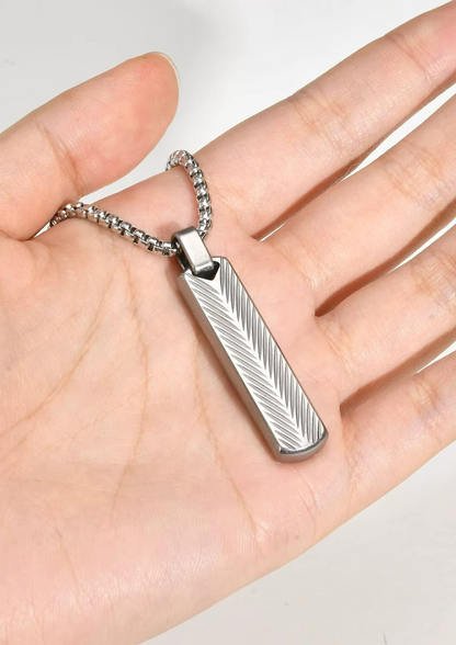 Colar Masculino Leroy de Aço com Pingente em Barra