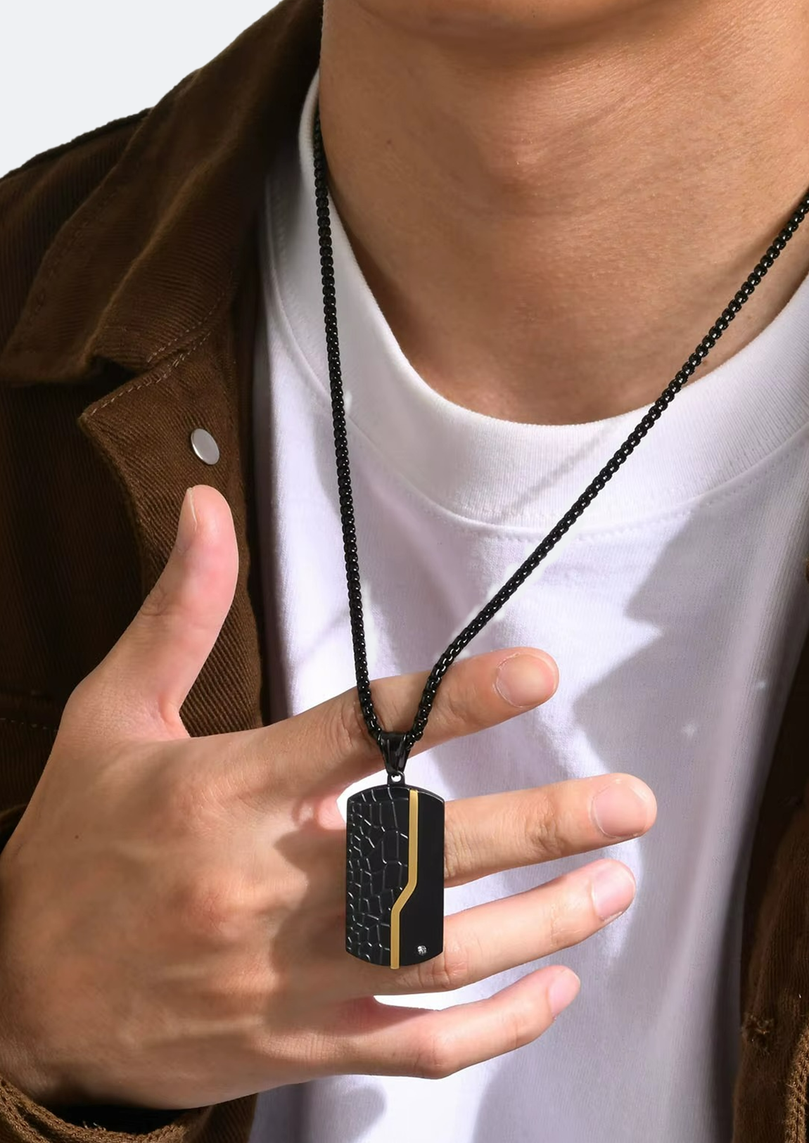 Colar Masculino Fisher Preto de Aço com Pingente