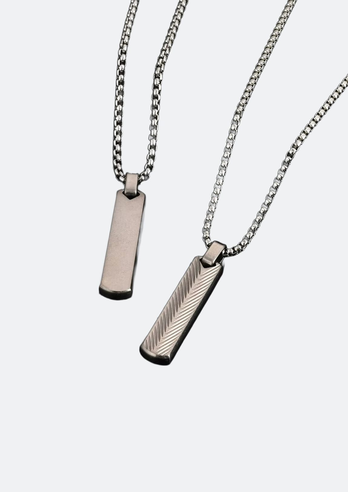 Colar Masculino Leroy de Aço com Pingente em Barra